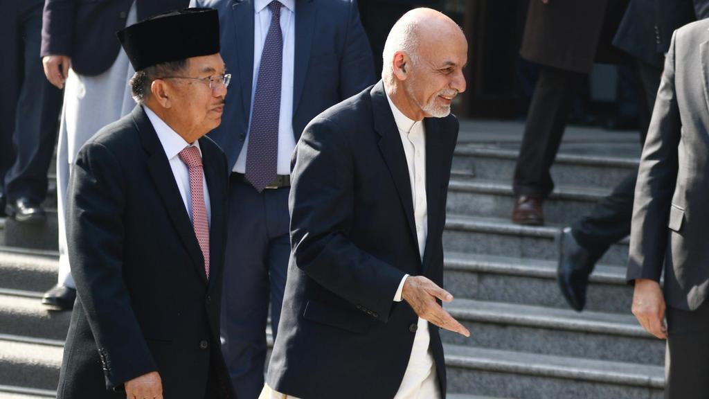 Afghanistan’s president asks Taliban to join peace talks