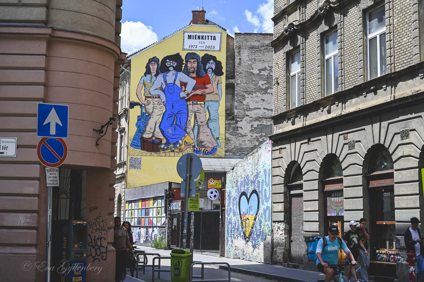 Street art in the Jewish Quarter of Budapest
