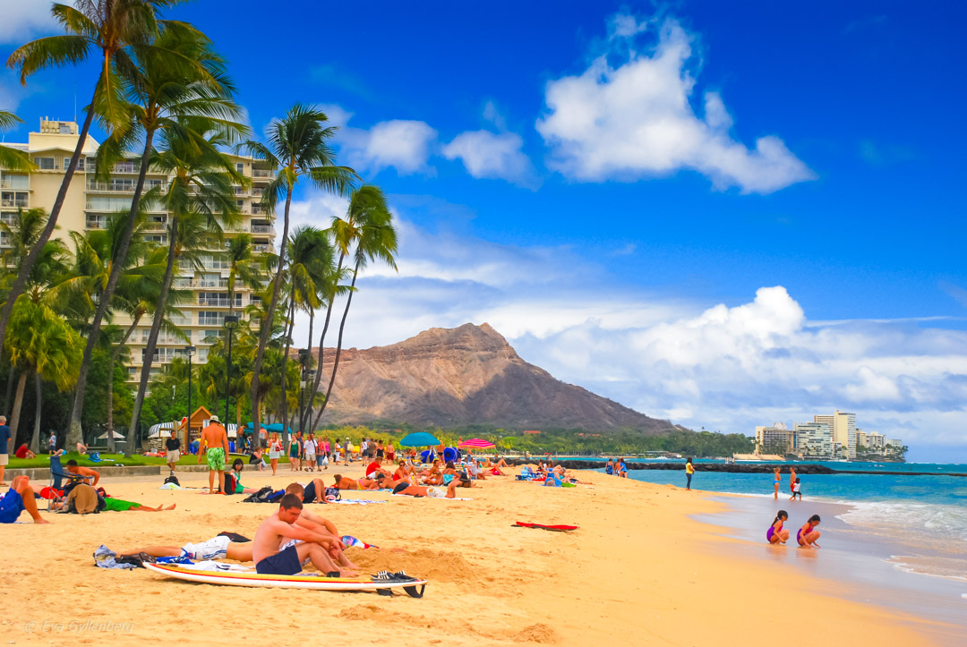 Waikiki - one of the attractions on Oahu