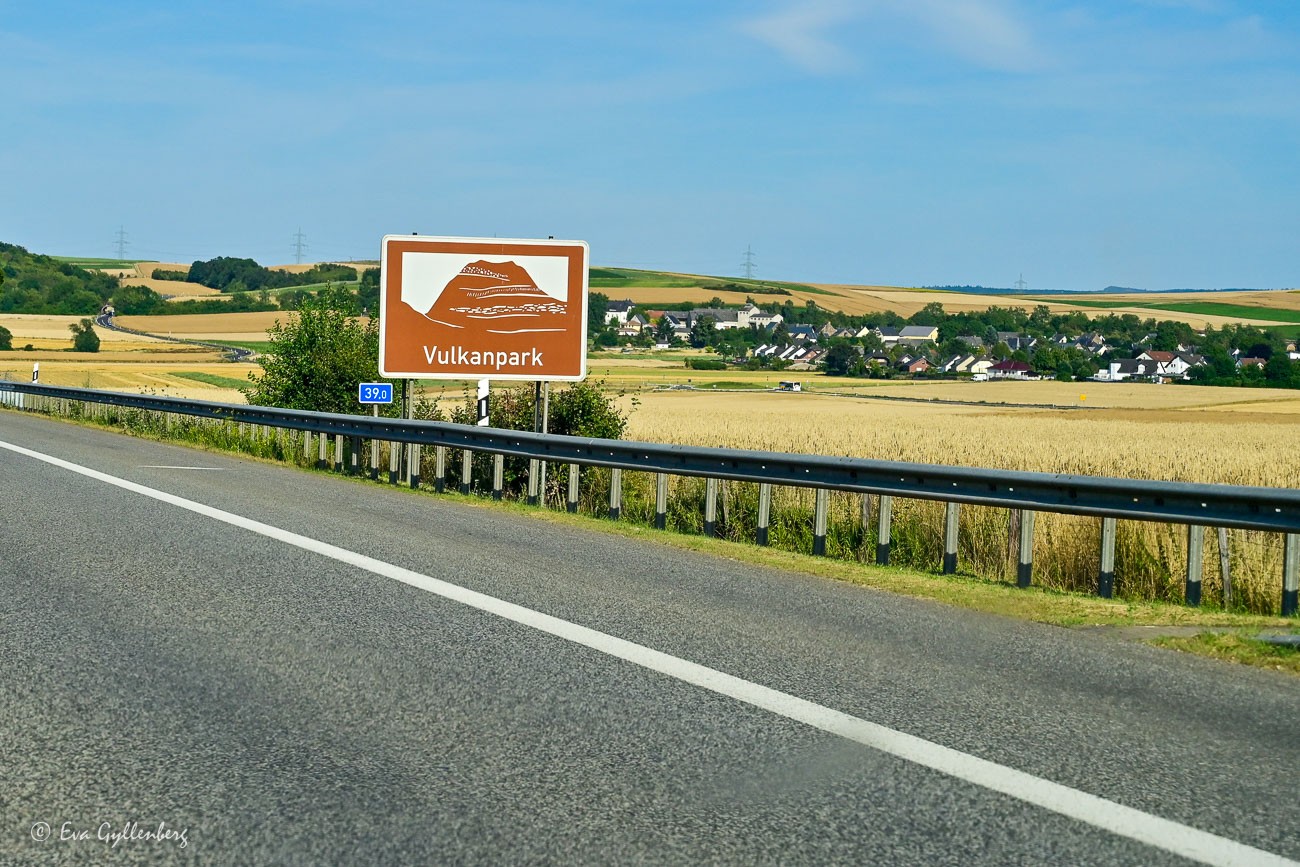 Brown sign for attractions along the autobahn