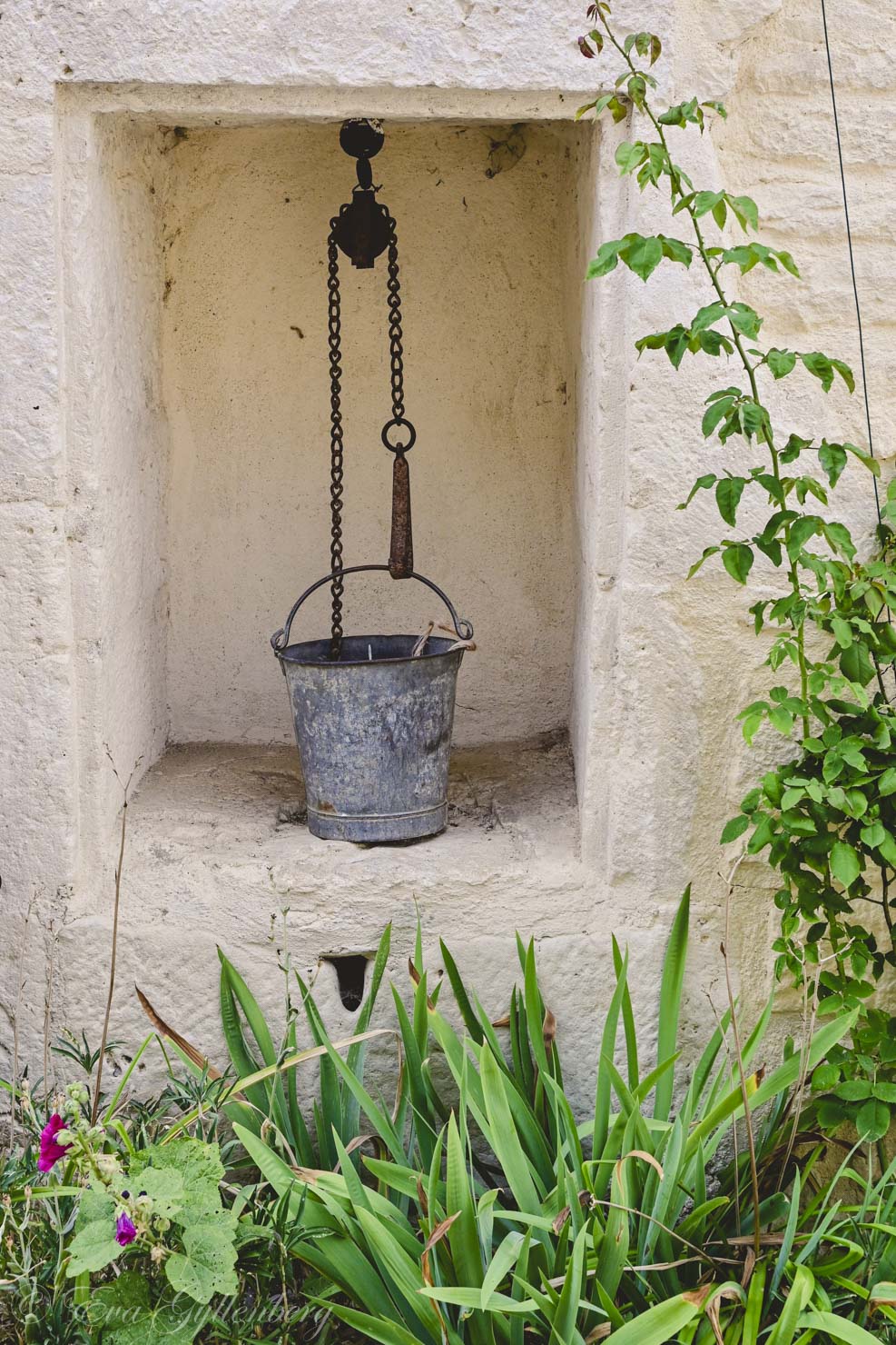 bucket with chain