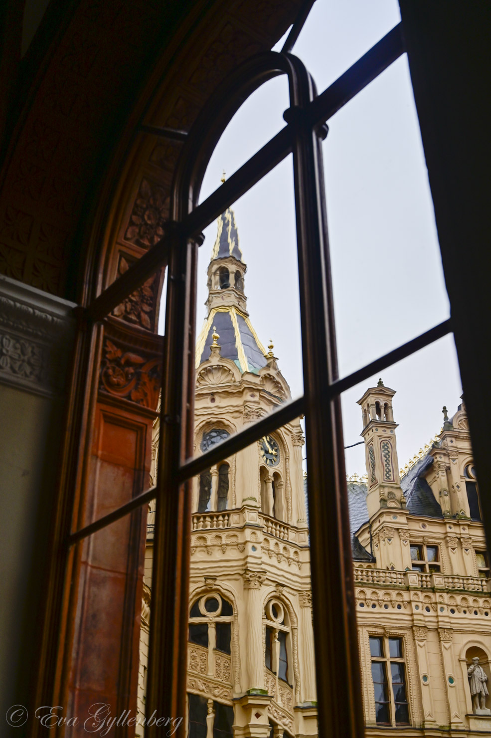 schwerin castle through a window