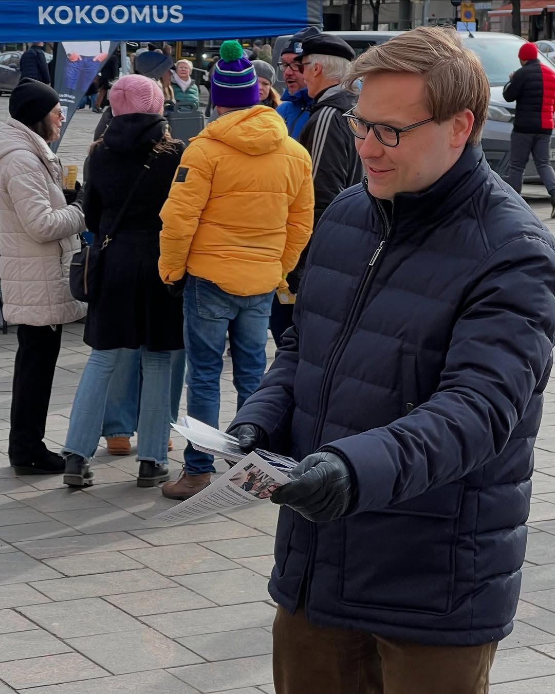 Молодой Даниэль Сазонов, победивший на выборах мэра Хельсинки, излучает уверенность Молодой Даниэль Сазонов, победивший на выборах мэра Хельсинки, излучает уверенность