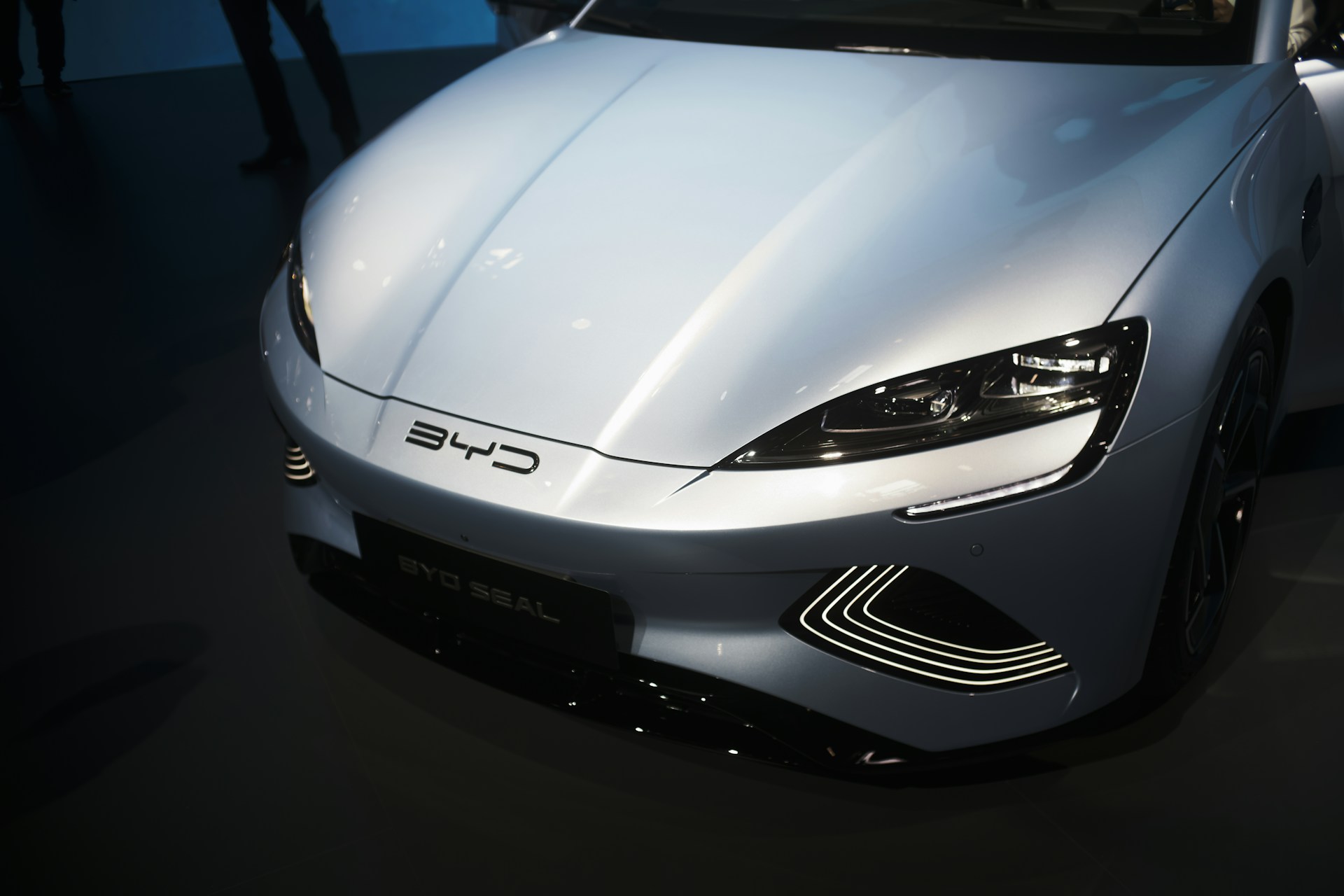 Китайский производитель BYD обошел Tesla на европейском рынке электромобилей Китайский производитель BYD обошел Tesla на европейском рынке электромобилей
