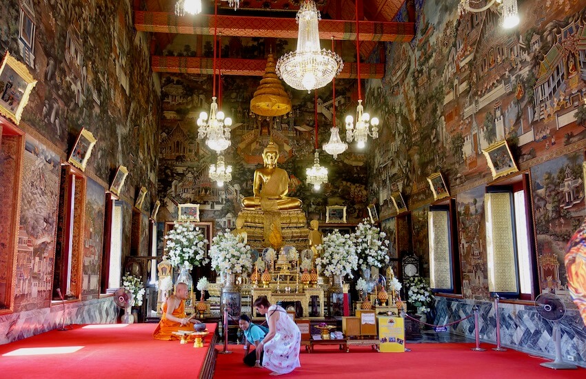 Inne i tempelet, Wat Arun