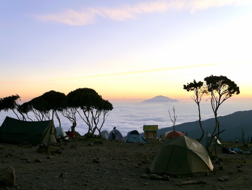 Utsikt over Mount Meru, Shira Cave