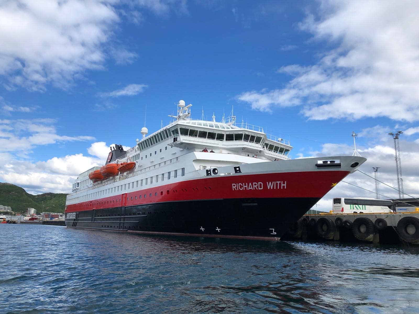 Hurtigruten Richard With