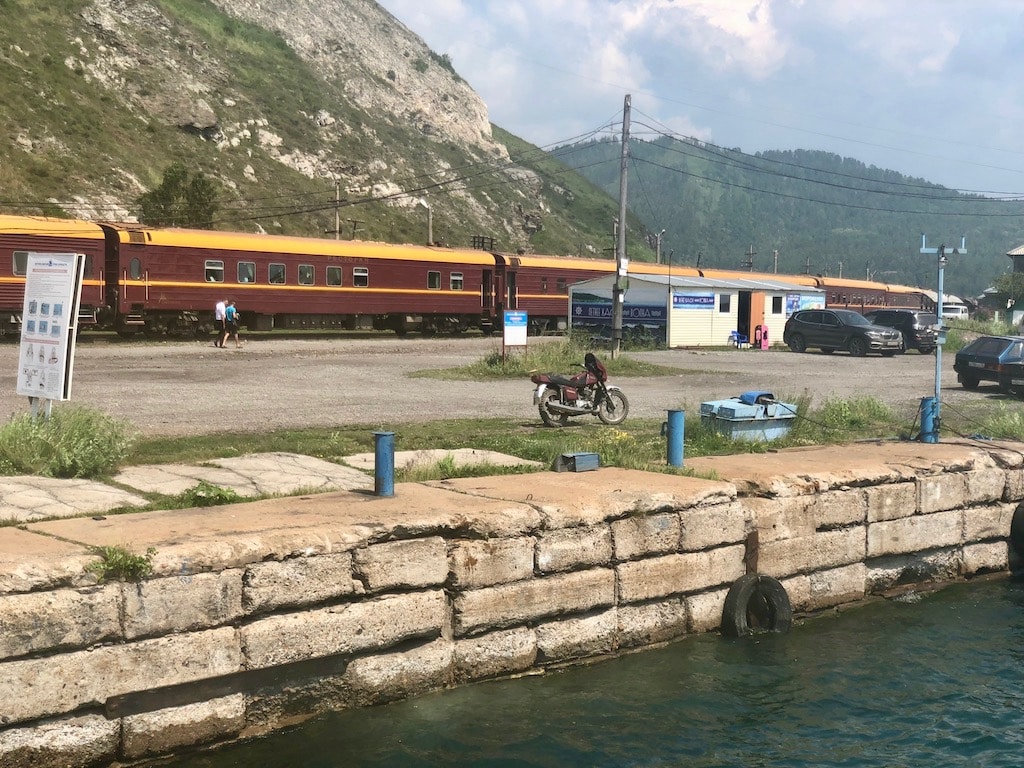 Lake Baikal, Circum-Baikal Railway