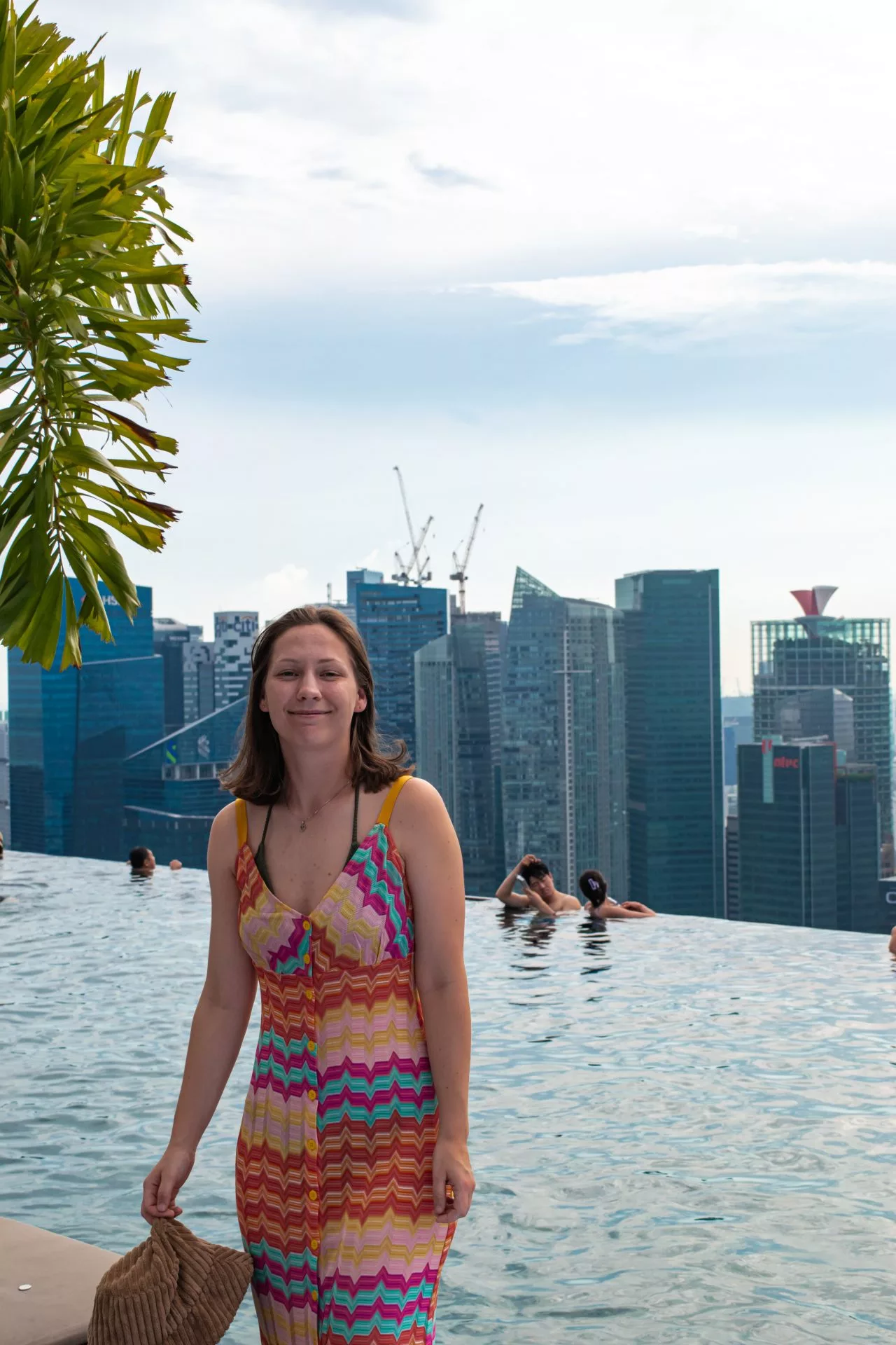 Nyt bassengutsikten fra Marina Bay Sands - Avslapping på sitt beste