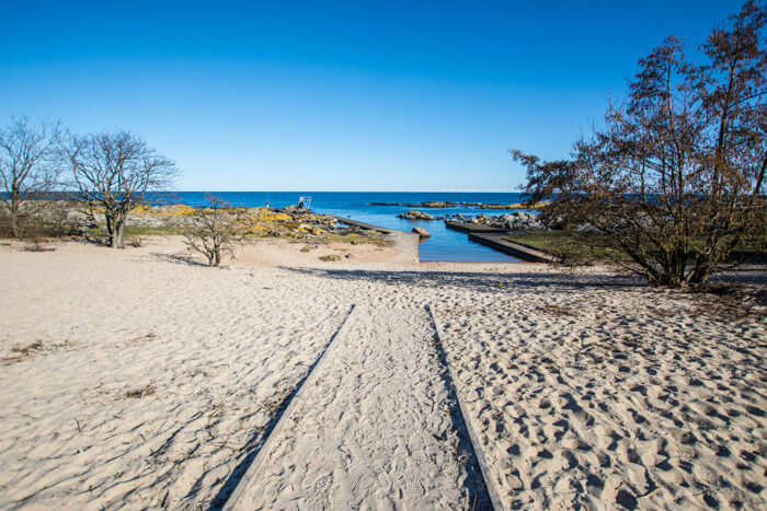 hullehavn-strand-bornholm