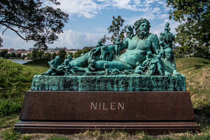 nilen-skulptur-koebenhavn-soetorvet