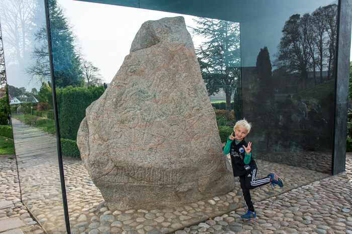 jellingestenene-området-UNESCO