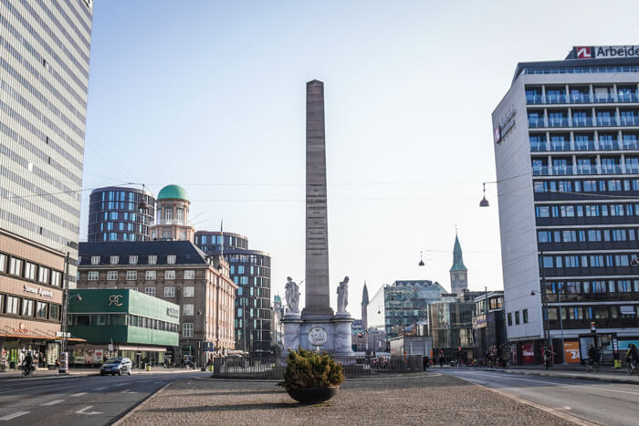 Frihedsstoetten-Obelisken-vesterbrogade-koebenhavn 