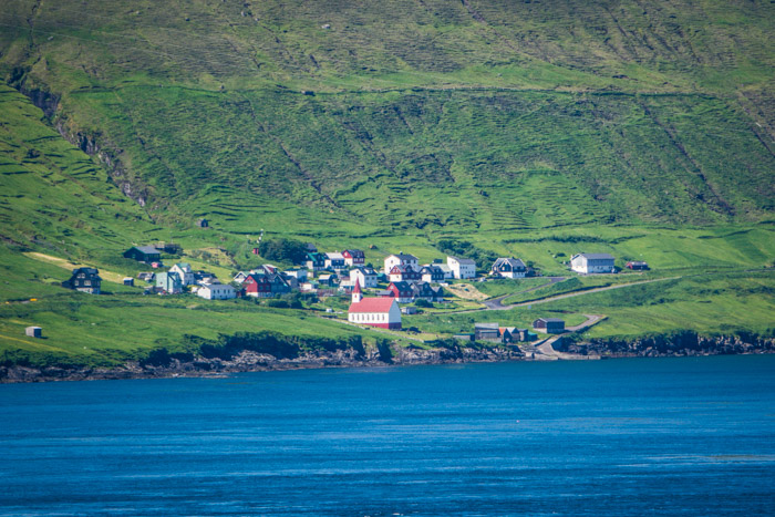 Húsar-Kirke-kasoy-faeroerne1