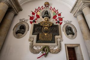 Mindetavlen i Kongeporten på Christiansborg Slot