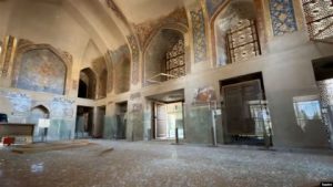 آسیب وارد آمده به کاخ چهلستون اصفهان در پی حملات هوایی طی جنگ اخیر