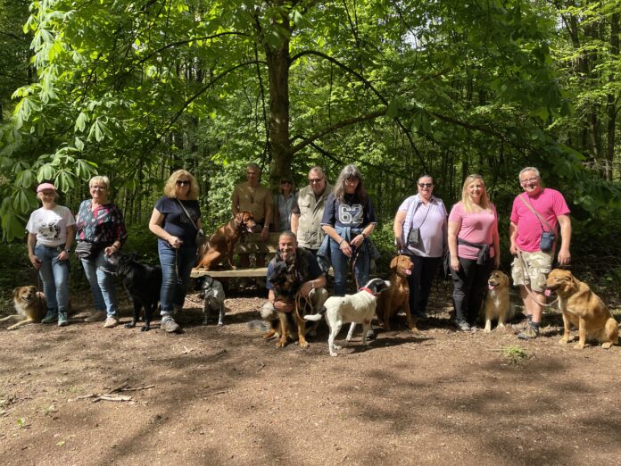 Hundeverein Quierschied auf Maiwanderung