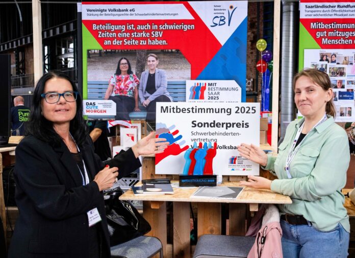 Rita Maria Ianni und Kathrin Giese von der Vereinigten Volksbank e.G.