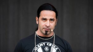 Bülent Ceylan bringt seine Band 2026 in die Saarbrücker Garage