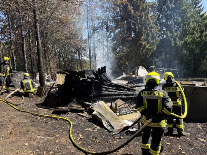 Großbrand an Weiheranlage in Haupersweiler: Drei Feuerwehrleute verletzt
