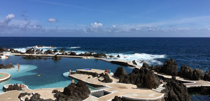 Die Naturbecken von Porto Moniz auf Madeira laden zum Schwimmen ein.