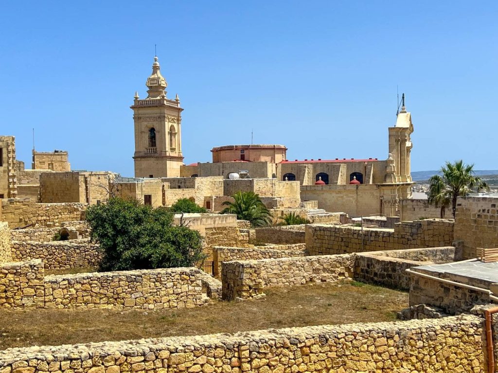 Blick auf die Kathedrale Santa Mirja in der Zitadelle von Victoria, Insel Gozo