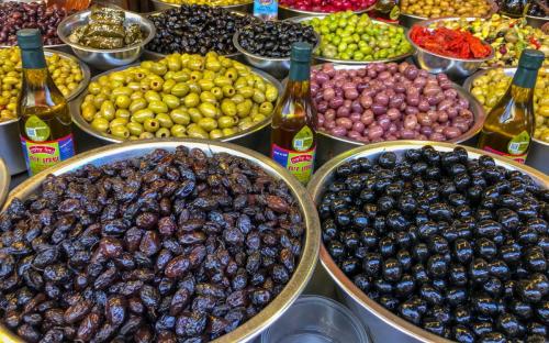 Leckere Süßigkeiten auf dem Carmel Market in Tel Aviv