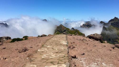 Einstieg zur Tour zum Pico Ruivo, ausgehend vom Pico do Arieiro auf Madeira