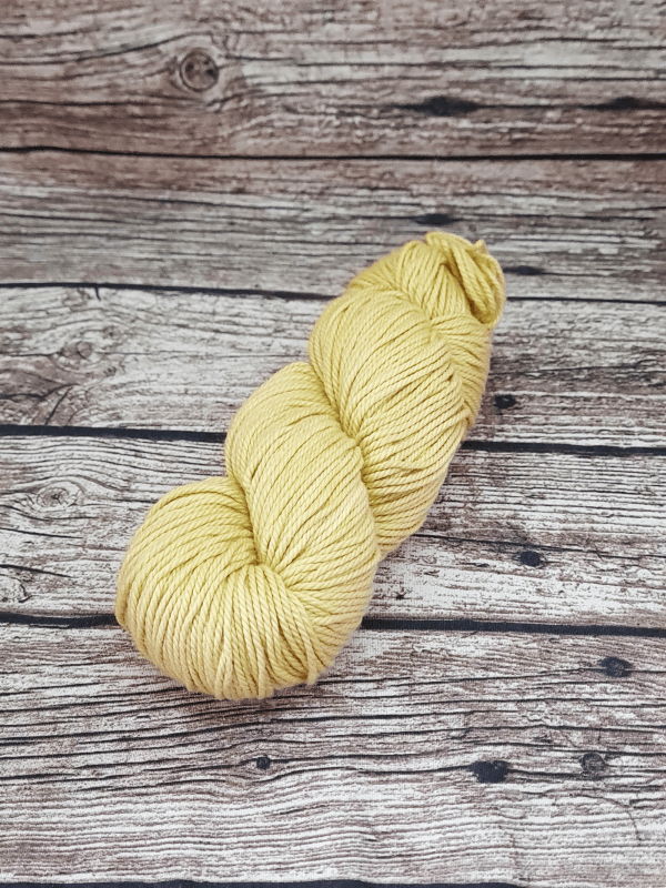 pflanzengefärbte Baumwolle gelb