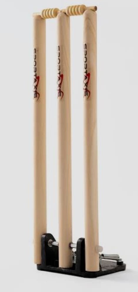 Wooden outdoor Stumps with heavy metal springs
