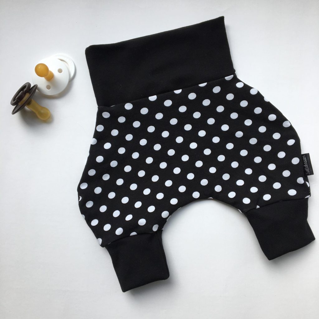 Et gratis babybukser mønster - nemt sy, med billede-guidning
