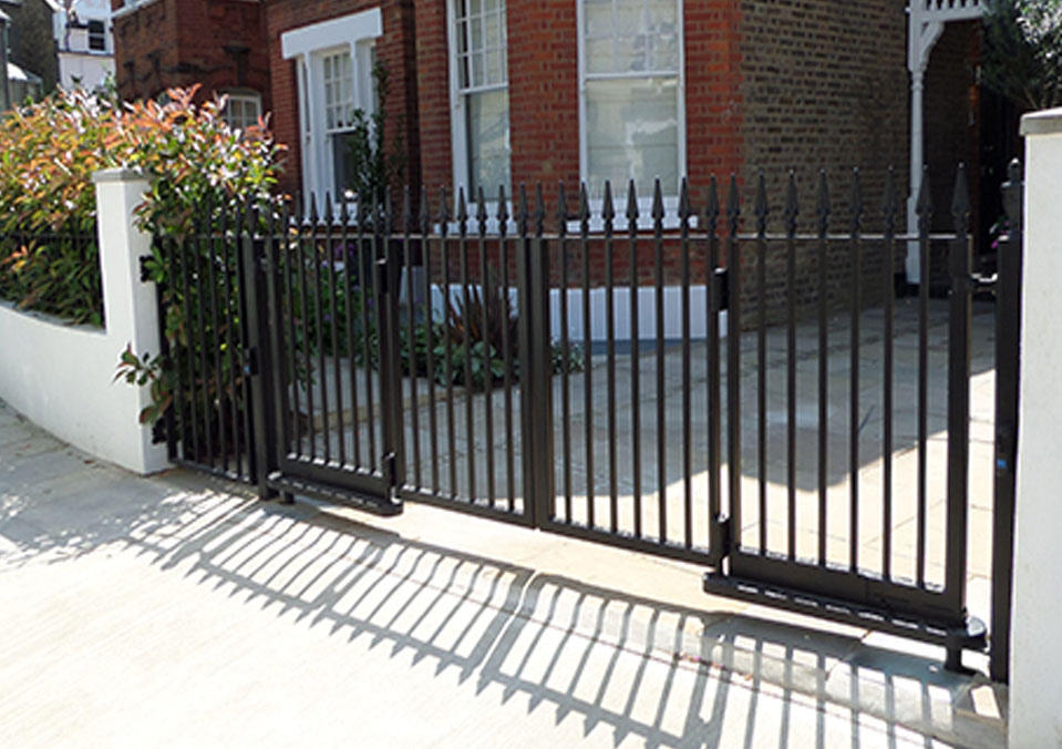 bi-folding gates