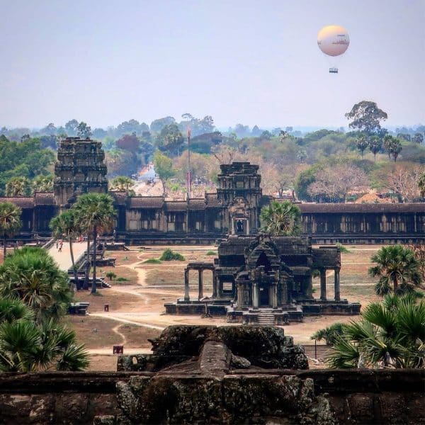 Angkor Balloon fly over Angkor Wat