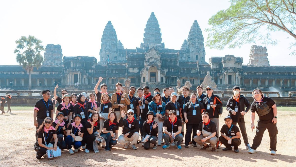 Angkor Amazing Race Teambuilding Angkor Amazing Race Teambuilding program by SAM INSPIRE
