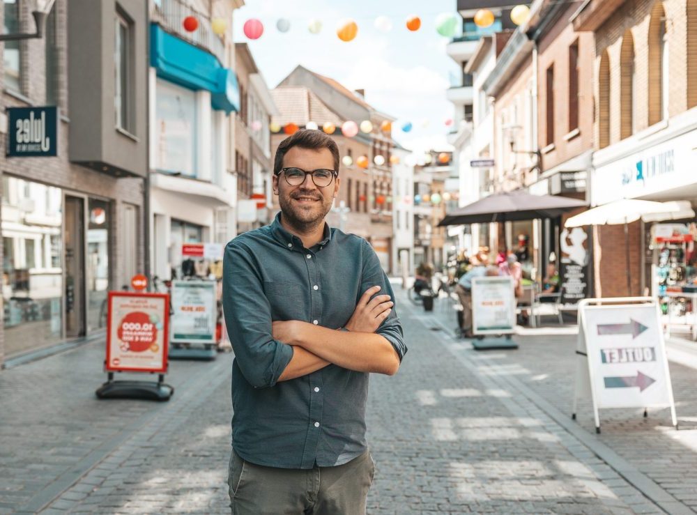 Tom Dewandelaere in het handelscentrum