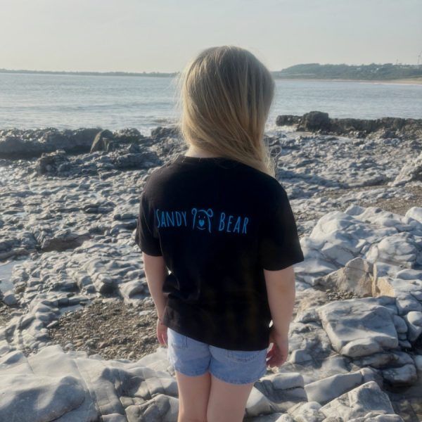 Black1 Sandy Bear Cub Tee