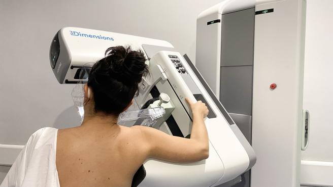 El SES cita a 8.500 extremeñas en febrero para realizarse mamografías con el programa de prevención del cáncer de mama