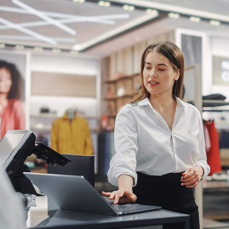 store employee 800x800