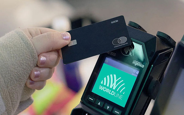 Kontaktløs kortbetaling på worldline terminal