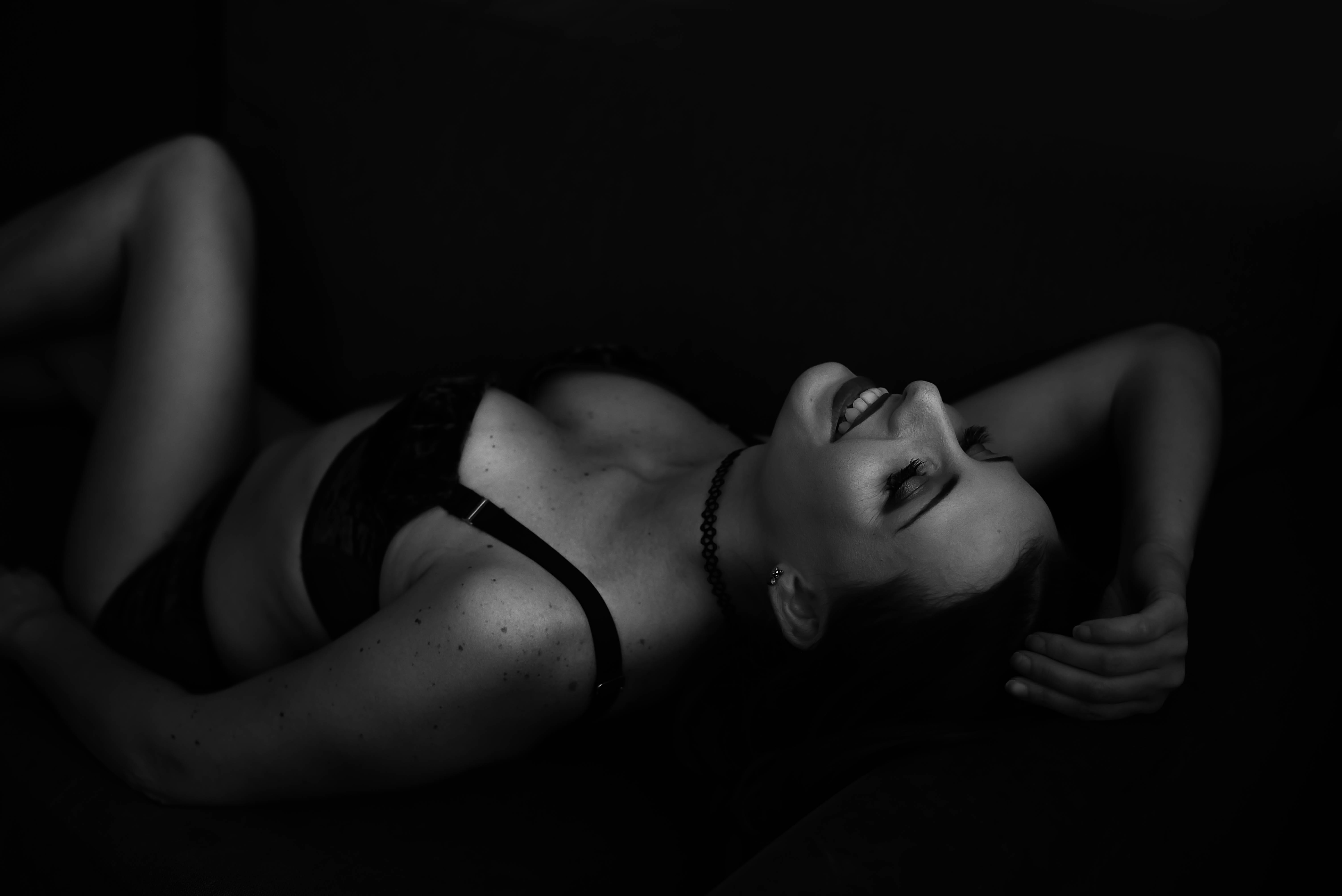 boudoir-photography-empowerment-leicestershire
