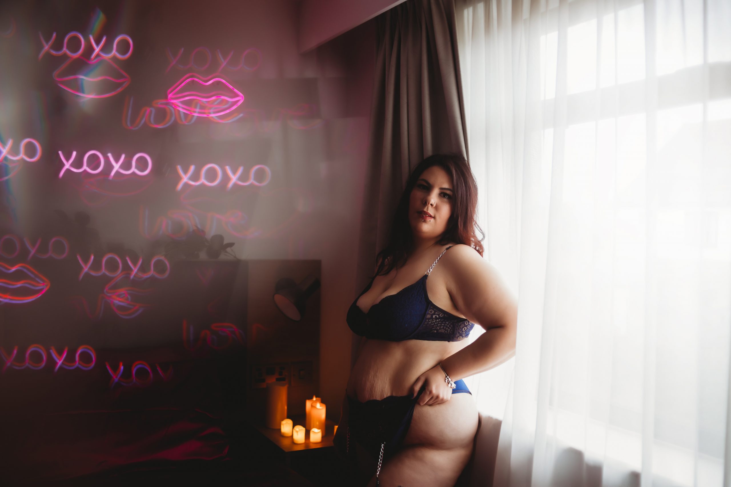 Illuminate Your Boudoir Experience with the Neon Bonus Set