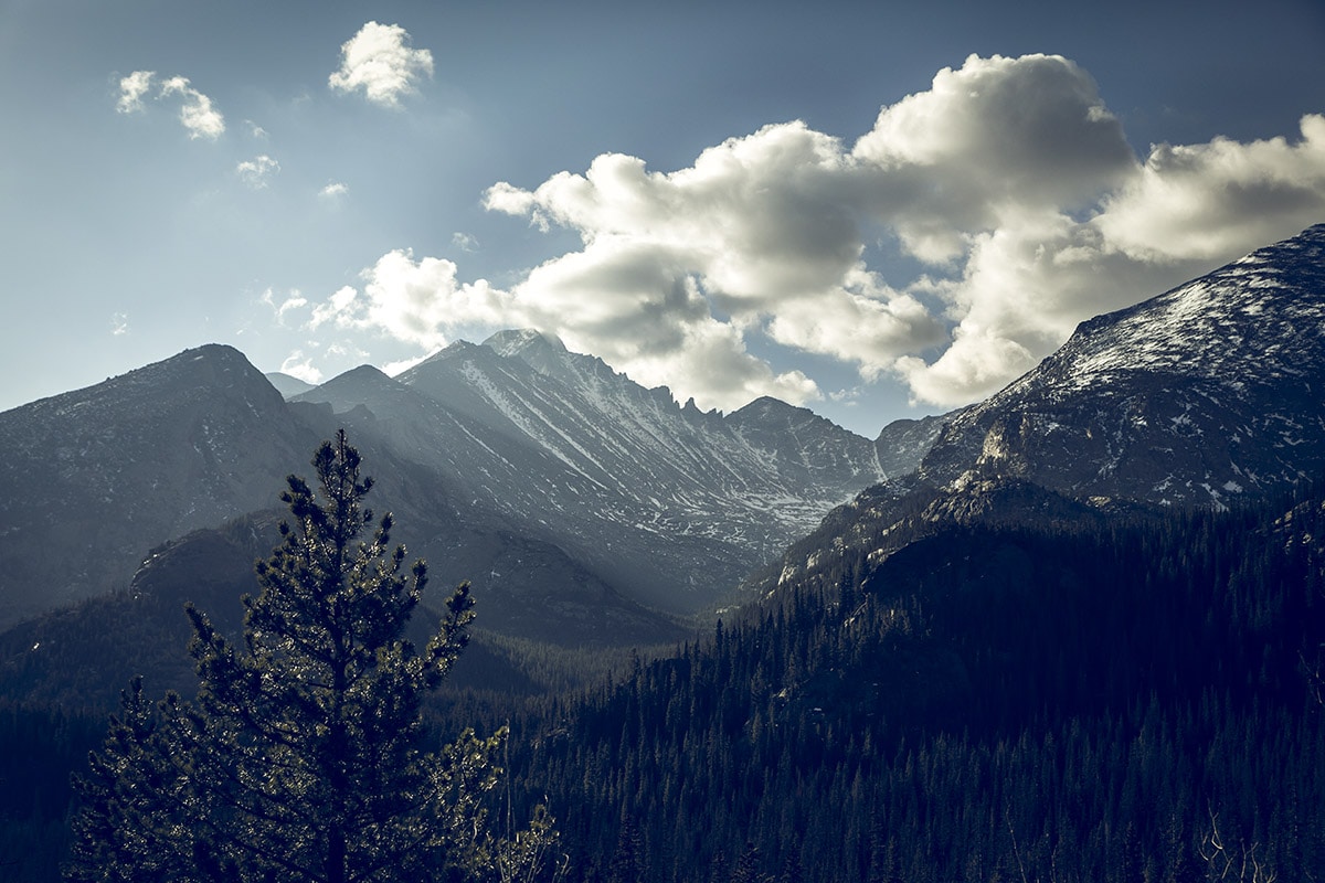 Emerald lake trail