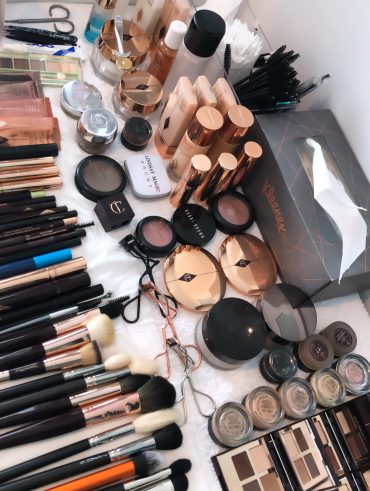 Behind the scenes - Make-up Set up - International Make-up Artist Thailand - savourbytina