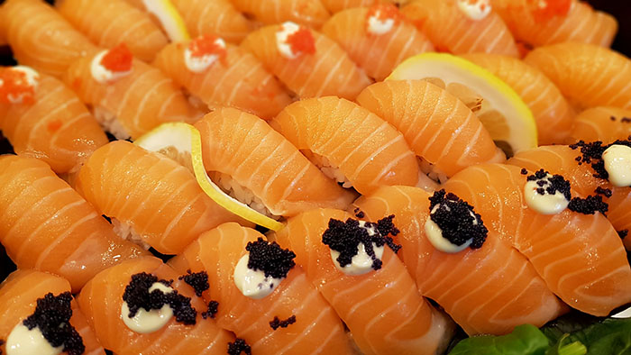 Sushi med lax