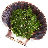 Lunch tillbehör sjögrässallad seaweed salad
