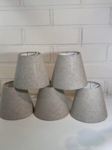 Små lampskärmar till takkrona i linne struktur