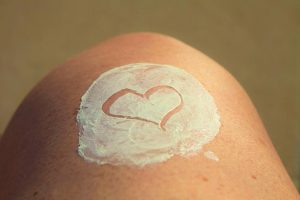 Zelf natuurlijke zonnebrandcreme maken