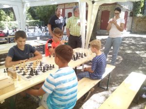 Jugend beim Sommerfest