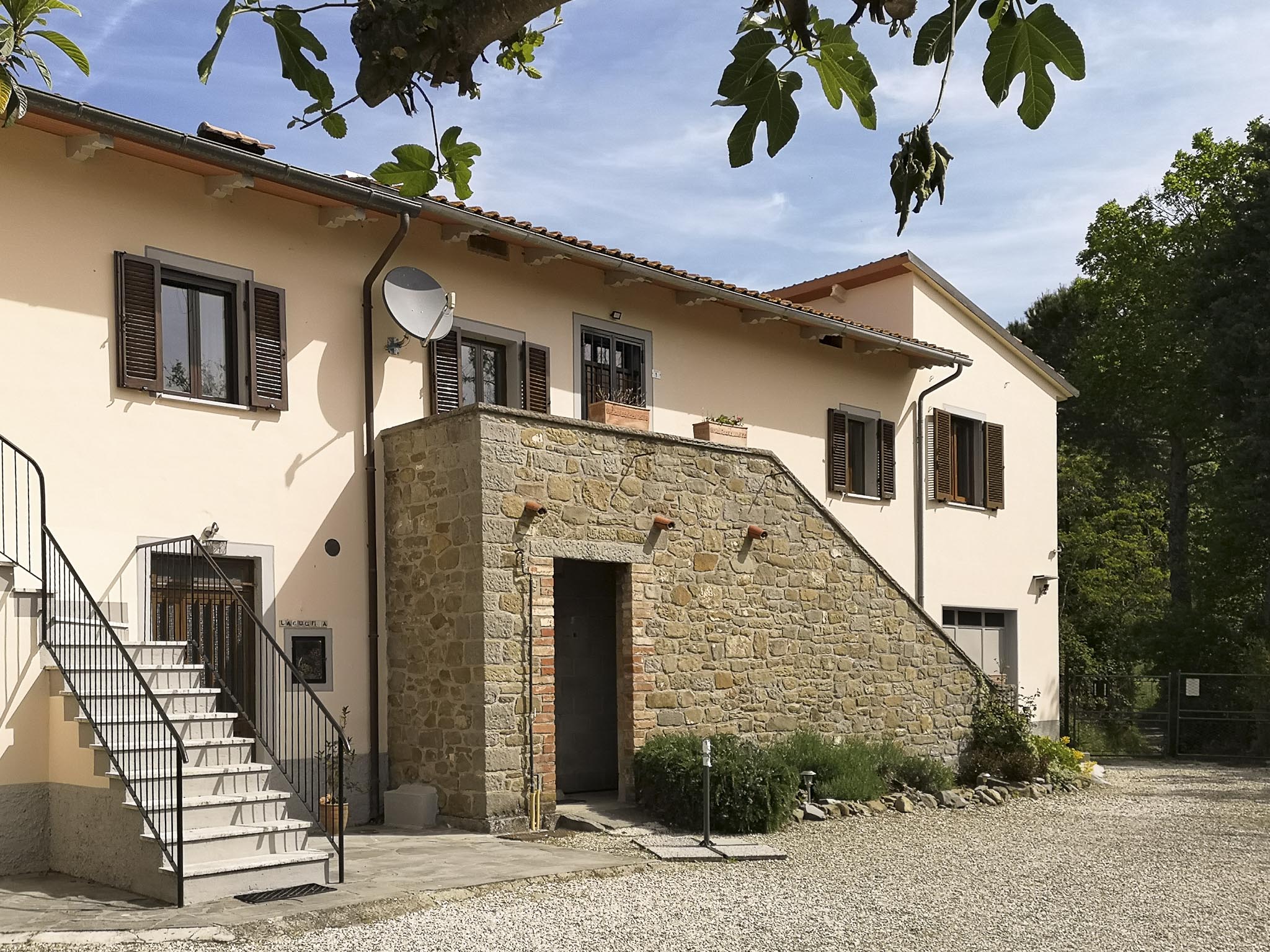 Italie-Umbrie-schildervakantie-accommodatie-luxe-villa-roccaccia-tuoro-Trasimeno-terras-zonnig