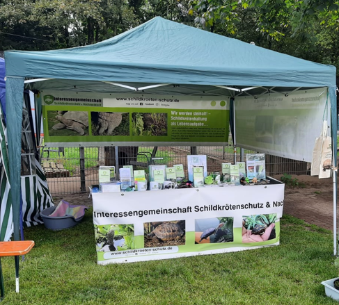 Infostand auf dem Sommerfest im Tierheim Bocholt